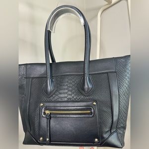 Gorgeous faux leather snakeskin purse bag